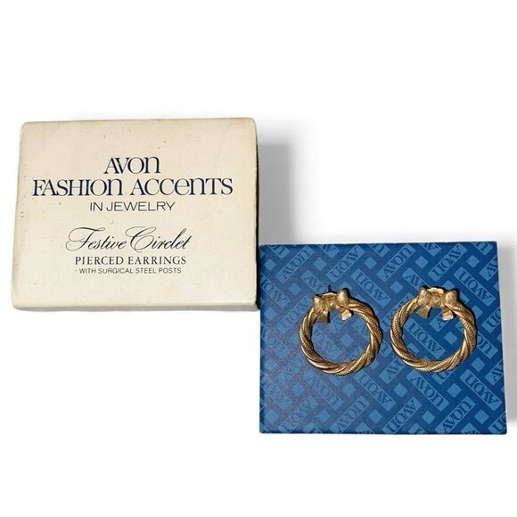 Avon Vintage Fashion Accents Festive Circlet Holiday Christmas Wreath Earrings - Picture 6 of 7